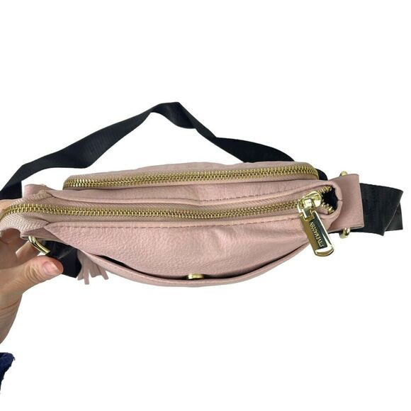 Steve Madden Bglamm Logo Embossed Blush Pink Crossbody Shoulder Bag tassel - Picture 14 of 16